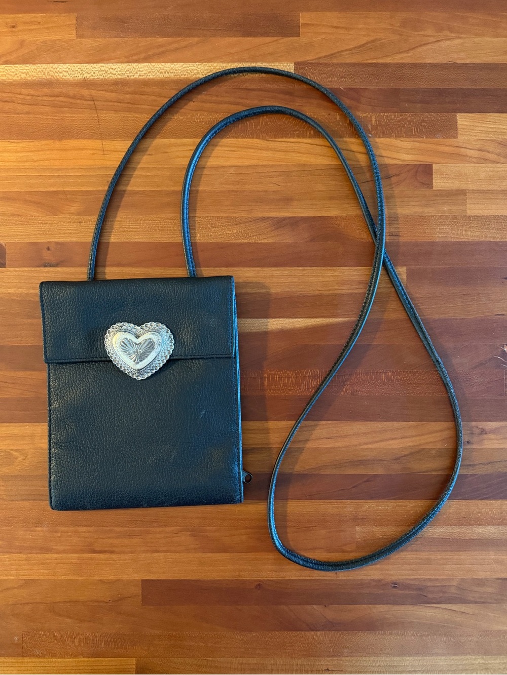 Western Vintage Black Leather Crossbody Bag with Silver Heart Closure Y2K